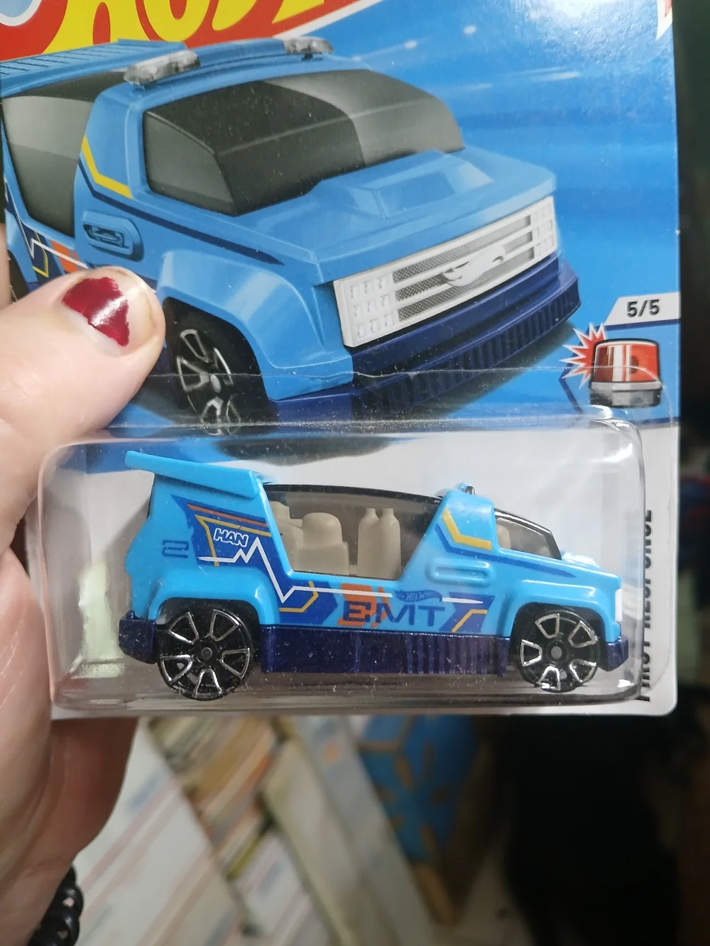 Hot Wheels Rapid Pulse  futuristic hybrid emergency ambulance die-cast Mainline